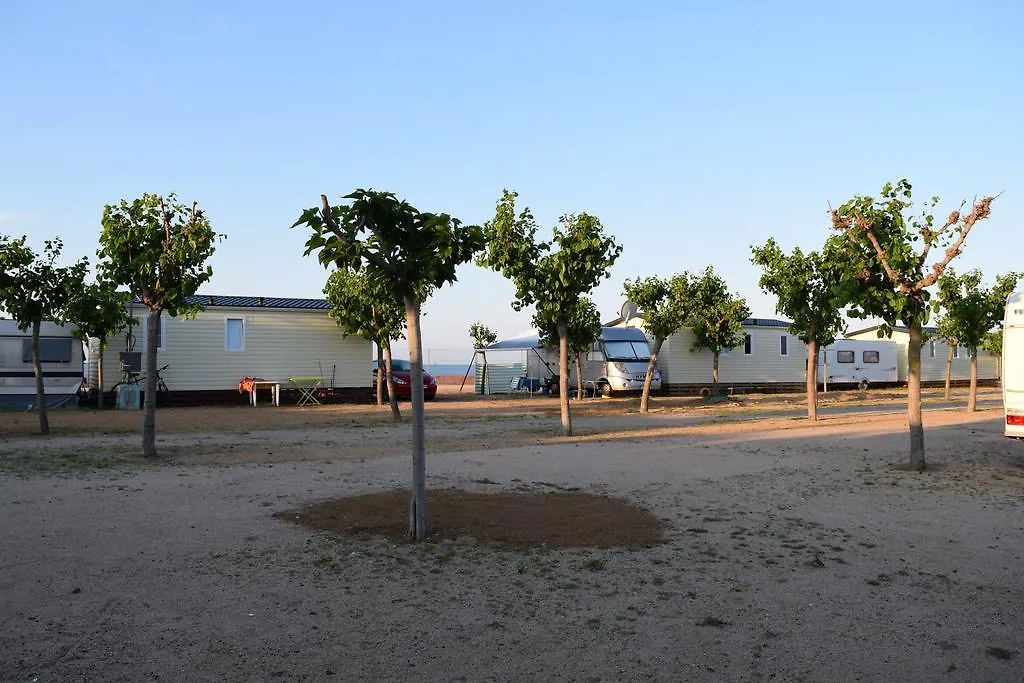 Camping El Pinar Platja Santa Susanna 3*,